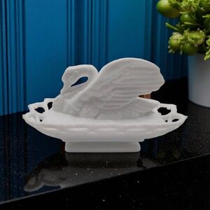 Westmoreland White Milk Glass Raised Wing Swan on Lacy Base Vintage Serving Dish